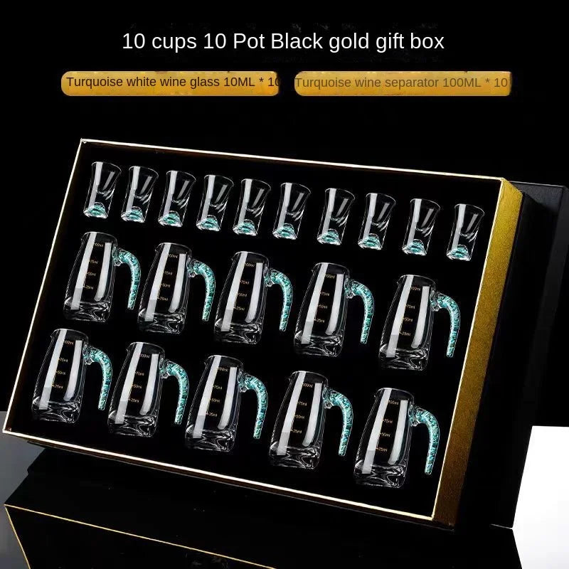 wine glass set is light and luxurious, equipped with a small wine cup, a crystal glass wine glass separator and a strong
