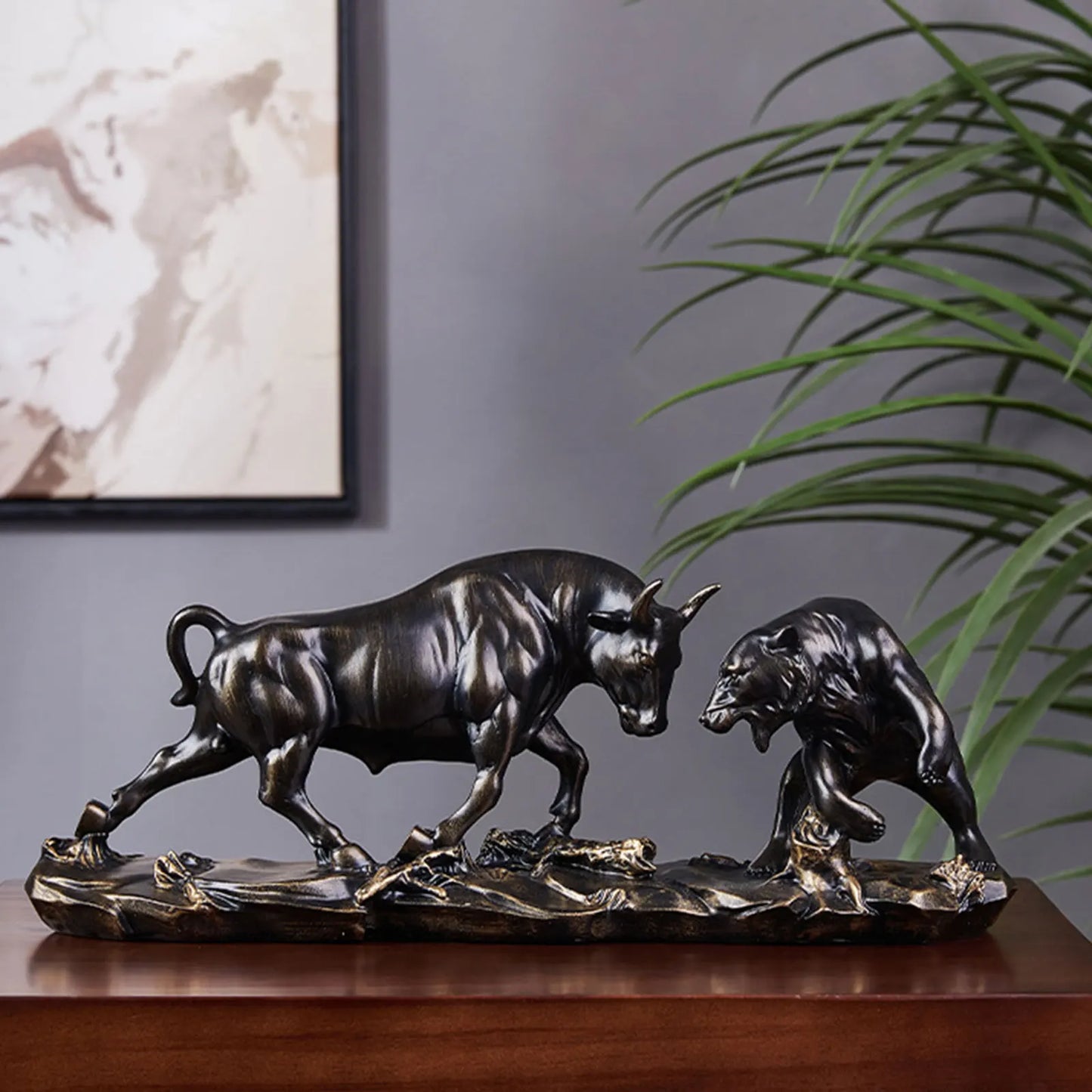 Bear and Bull Statue Animal Sculpture Resin Statue Figurine Ornament for Desktop Shelves Cabinet Decor Birthday Art Modern Decor
