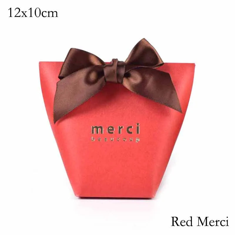 50pcs White Kraft Black Paper Bag Bronzing French "Merci" Thank You Gift Box Package Wedding Party Favor Candy Bags With Ribbon