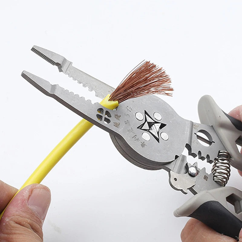 A Must-Have Tool for Electricians: Multifunctional Pliers for Cable Repair and Installation Tasks